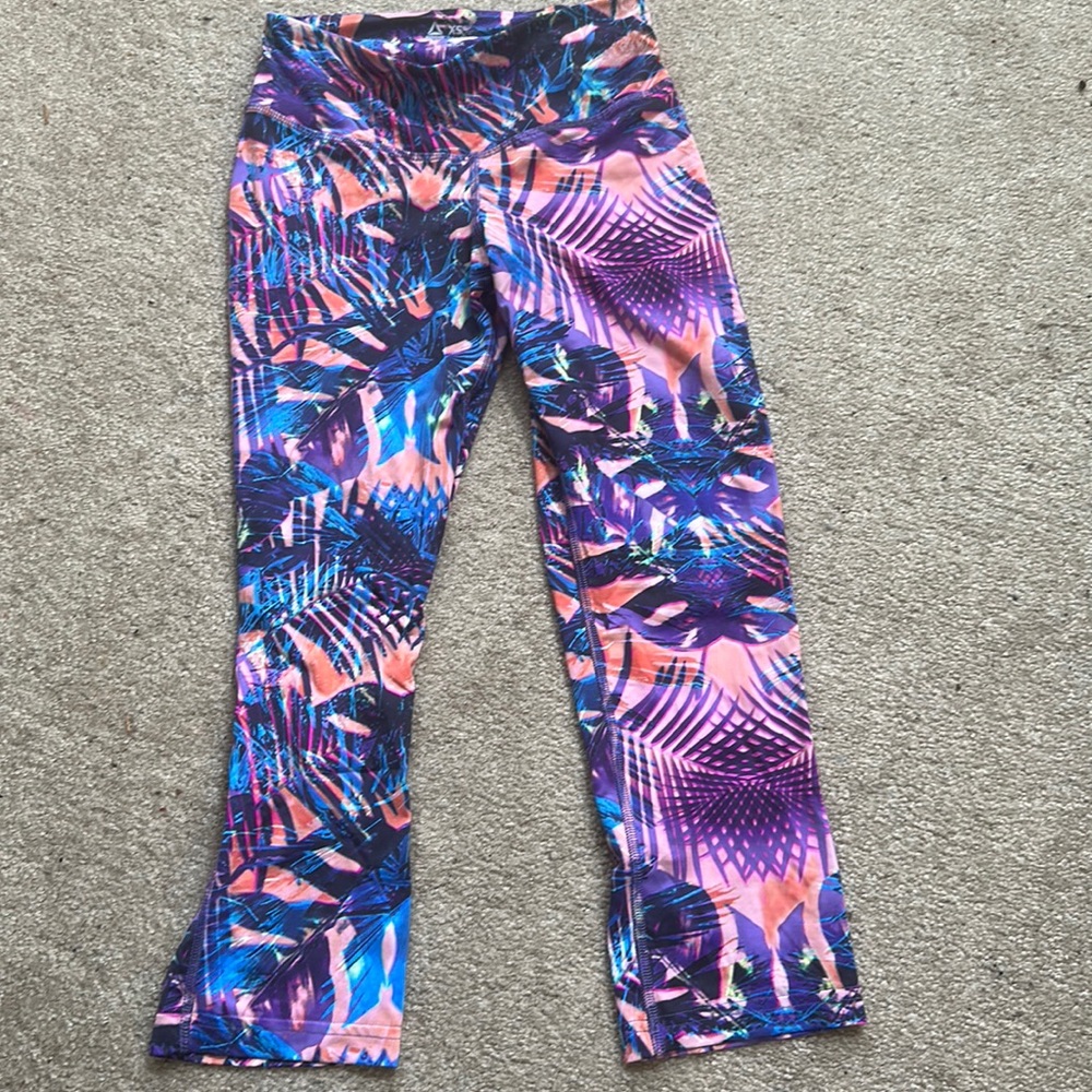 Reebok Women's Abstract Print High Waisted Ankle Cropped Tights